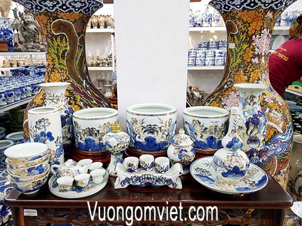 bàn thờ gia tiên ngày Tết