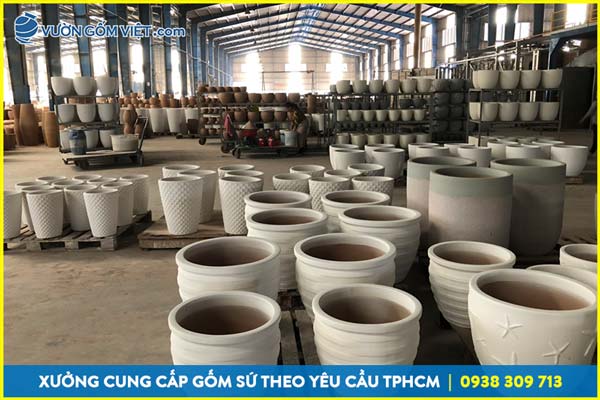 Chậu gốm trang trí sân vườn cảnh quan theo yêu cầu