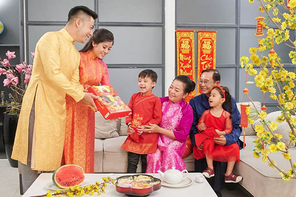 quà tết sang trọng TPHCM