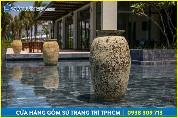 Chum vại sành sứ, thác nước gốm sứ phong cách Việt